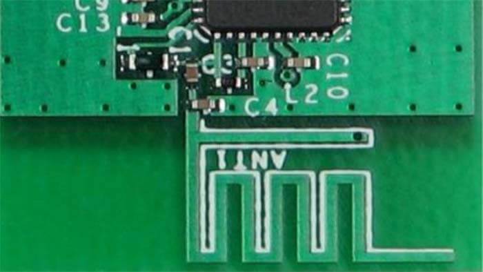 The antenna becomes a two-dimensional (2D) structure on the same plane of the PCB