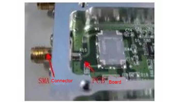 the SMA microstrip socket and the PCB board